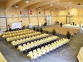 Vaste : le nouveau hall peut accueillir 2000 personnes.