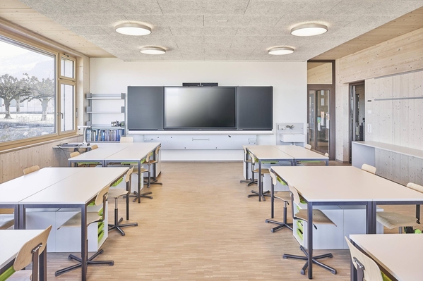 Vue intérieure de la salle de classe