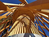 Gitterstruktur und untere Plattform